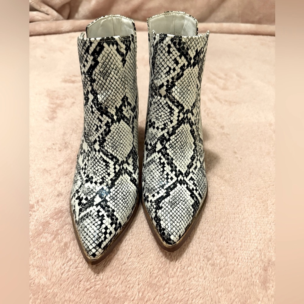 Snakeskin Patterned Women's Boots